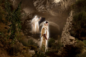 angels at empty tomb